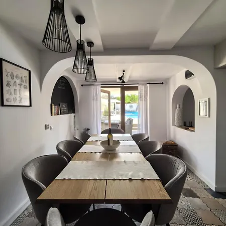 Angliiska * Arbanasi