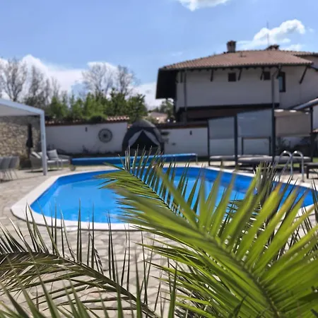 Villa Angliiska *