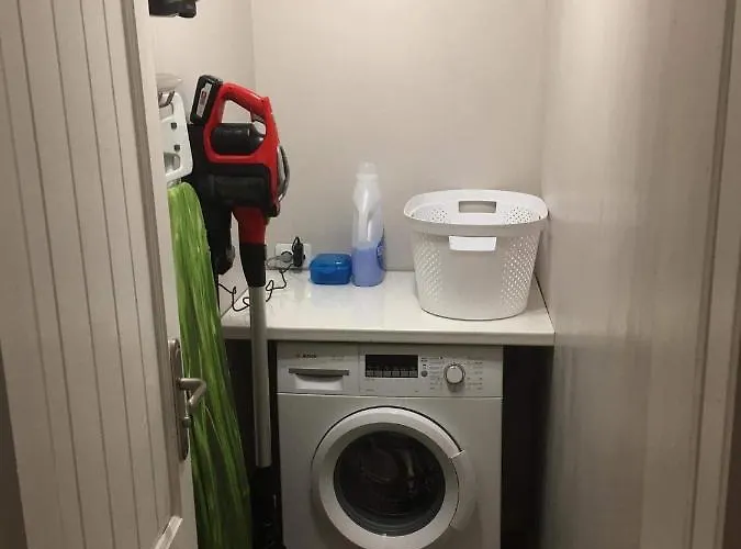 ヴィラ Angliiska アルバナシ